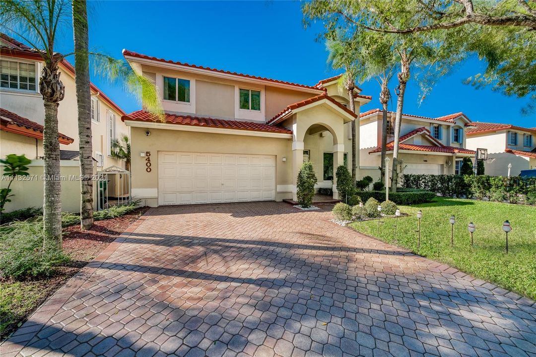 Recently Sold: $1,199,000 (4 beds, 3 baths, 2885 Square Feet)