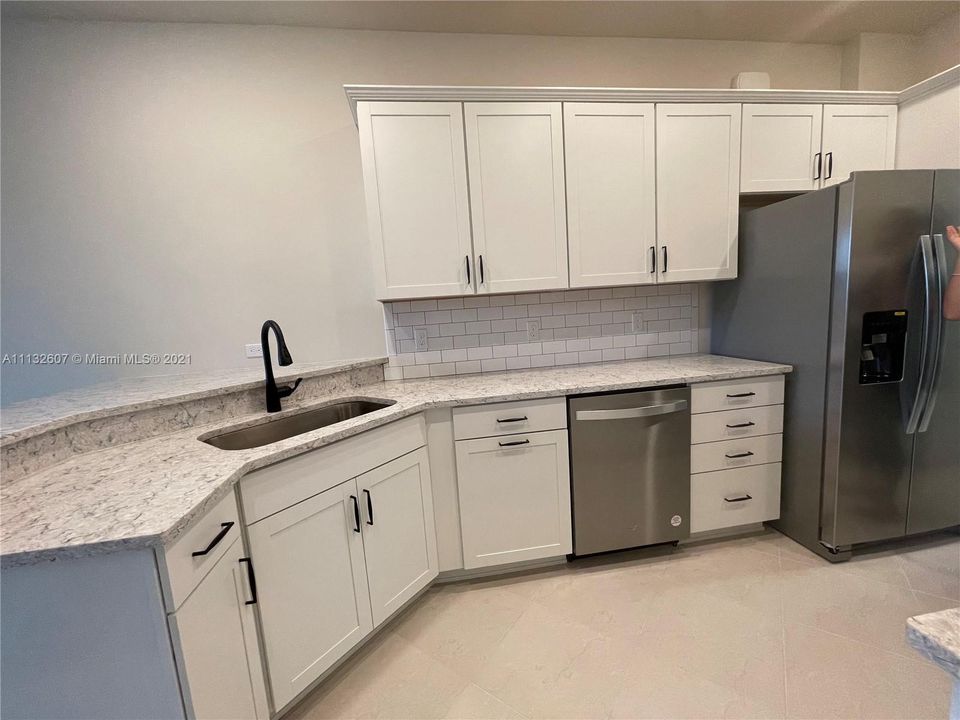 Recently Rented: $3,600 (3 beds, 2 baths, 1499 Square Feet)