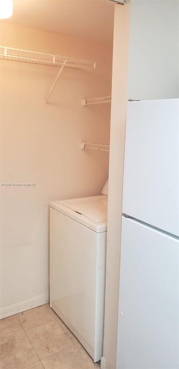 Recently Rented: $1,400 (1 beds, 1 baths, 700 Square Feet)