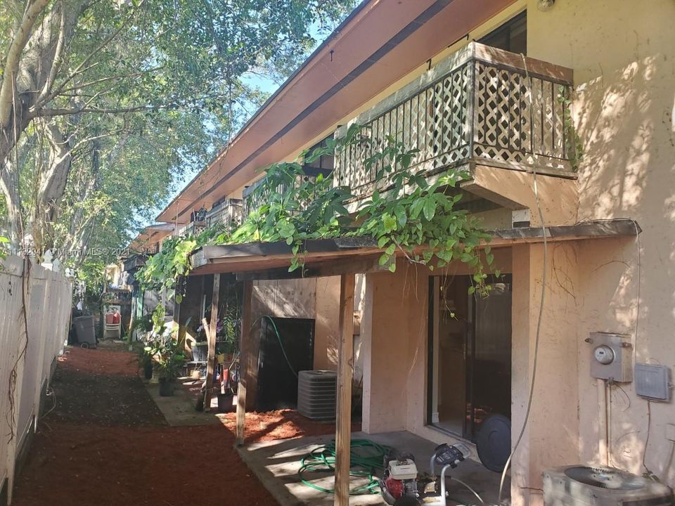 Vendido Recientemente: $999,950 (0 camas, 0 baños, 806 Pies cuadrados)