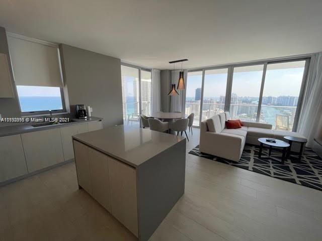 Recently Sold: $839,000 (2 beds, 2 baths, 1060 Square Feet)
