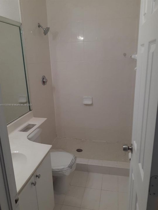 Recientemente alquilado: $2,400 (3 camas, 2 baños, 1182 Pies cuadrados)