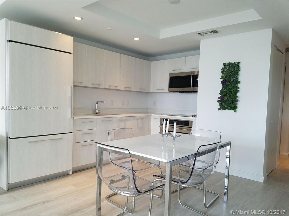 Recently Rented: $4,500 (1 beds, 2 baths, 852 Square Feet)