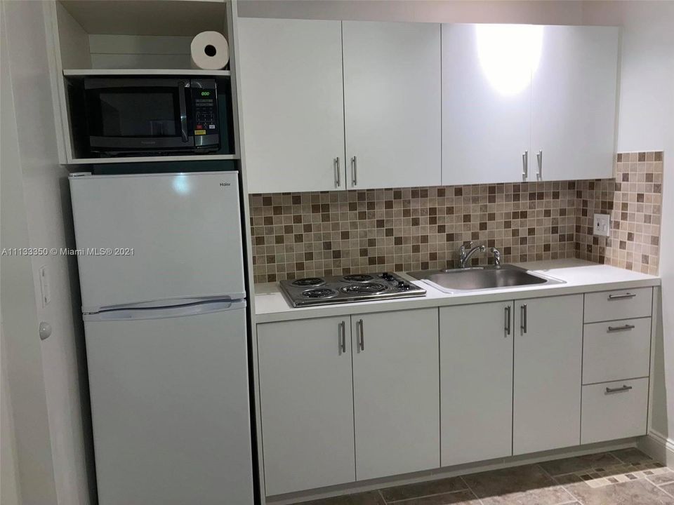 Recently Rented: $1,500 (1 beds, 1 baths, 785 Square Feet)