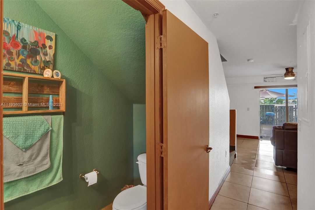 Vendido Recientemente: $209,640 (3 camas, 2 baños, 1548 Pies cuadrados)