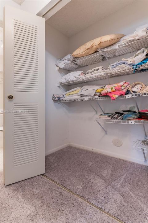 最近售出: $285,000 (2 贝兹, 2 浴室, 1234 平方英尺)