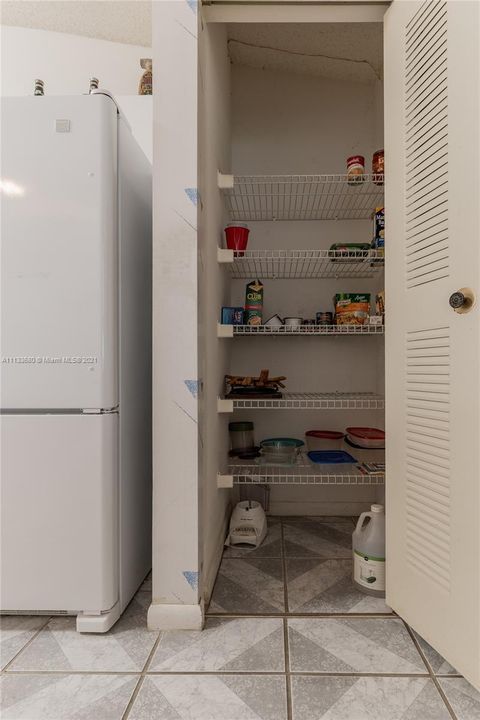 最近售出: $285,000 (2 贝兹, 2 浴室, 1234 平方英尺)