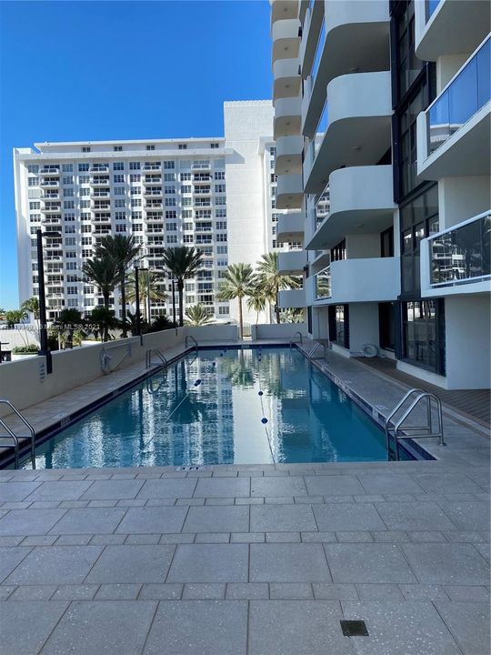Recently Sold: $1,175,000 (2 beds, 2 baths, 1360 Square Feet)