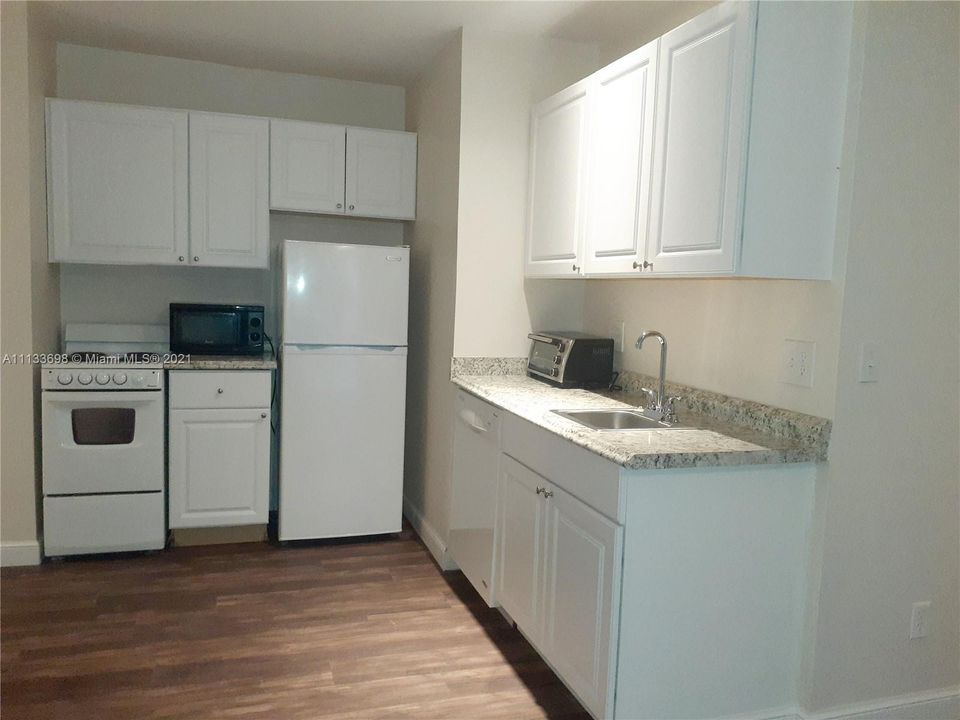 Recently Rented: $1,200 (0 beds, 1 baths, 0 Square Feet)