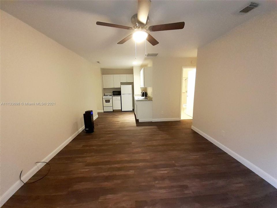 Recently Rented: $1,200 (0 beds, 1 baths, 0 Square Feet)