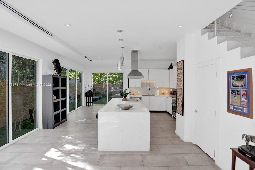 Recently Sold: $1,699,000 (4 beds, 4 baths, 2845 Square Feet)