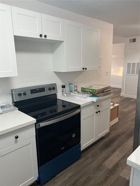 Recently Rented: $1,750 (1 beds, 1 baths, 747 Square Feet)