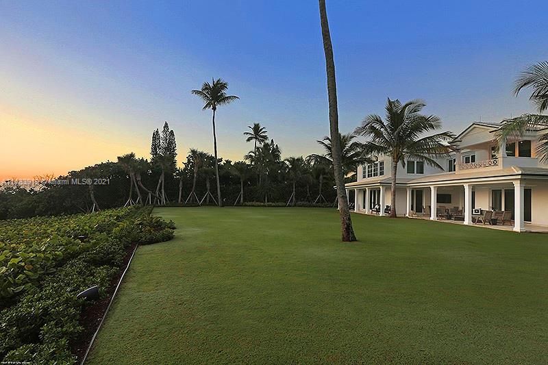 Recently Sold: $21,500,000 (5 beds, 6 baths, 5938 Square Feet)