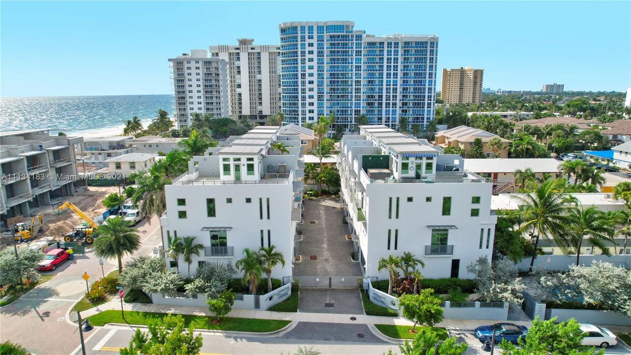 Recently Sold: $1,700,000 (3 beds, 3 baths, 2835 Square Feet)