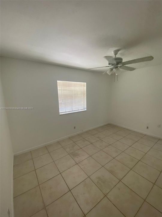 Recently Rented: $1,450 (2 beds, 1 baths, 1100 Square Feet)