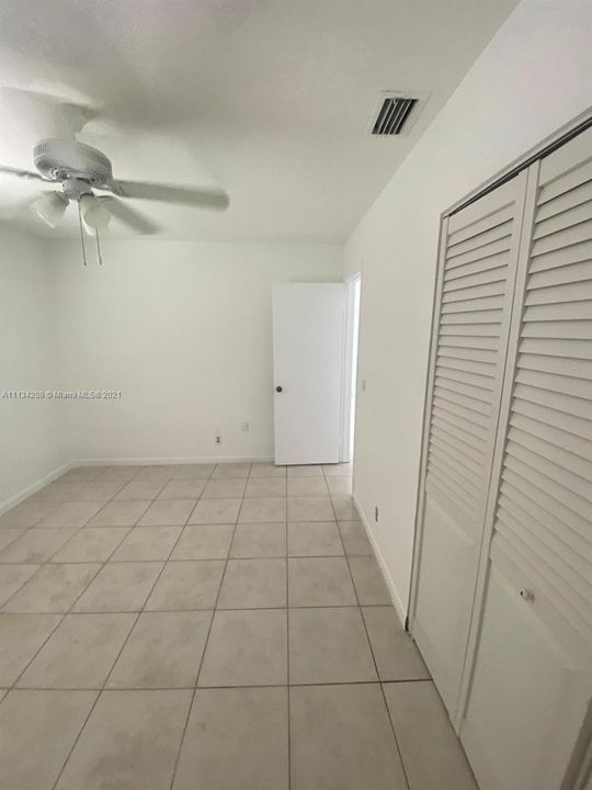 Recently Rented: $1,450 (2 beds, 1 baths, 1100 Square Feet)