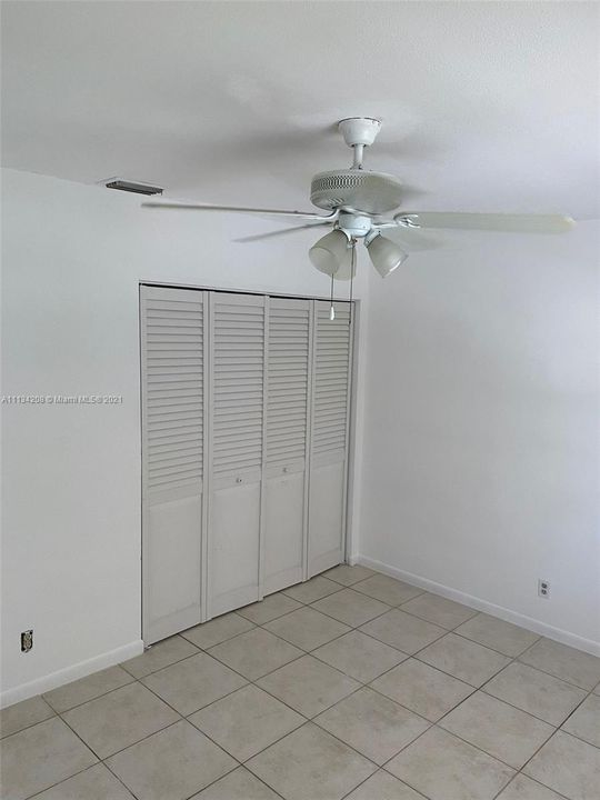 Recently Rented: $1,450 (2 beds, 1 baths, 1100 Square Feet)