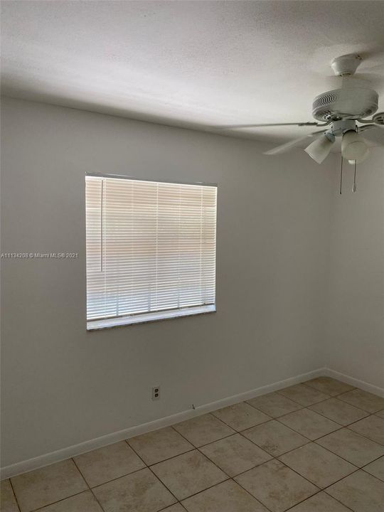 Recently Rented: $1,450 (2 beds, 1 baths, 1100 Square Feet)
