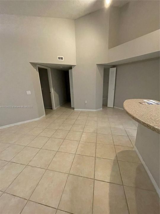 Recently Rented: $1,850 (2 beds, 2 baths, 1021 Square Feet)