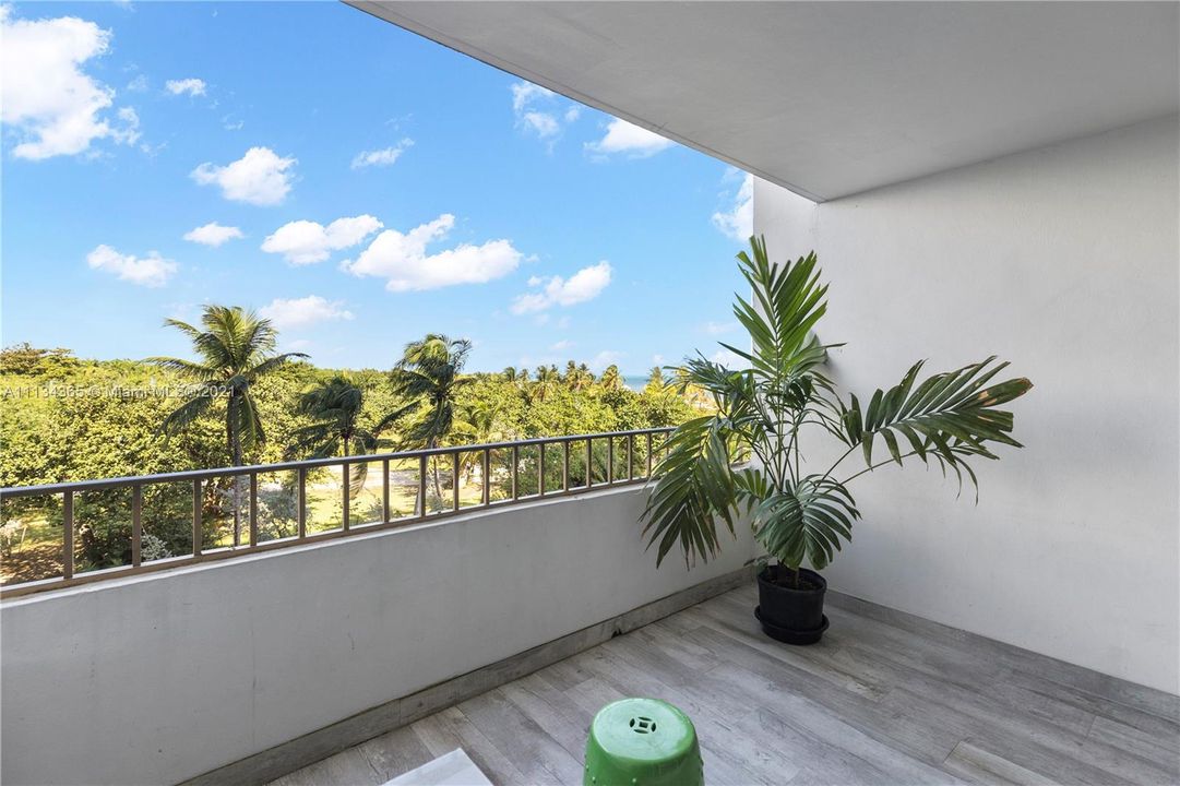 Recently Sold: $999,500 (2 beds, 2 baths, 1260 Square Feet)