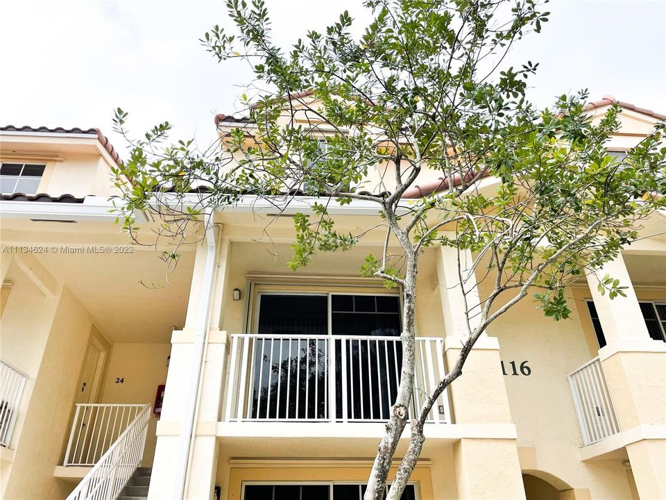 Recientemente alquilado: $2,500 (2 camas, 2 baños, 1101 Pies cuadrados)