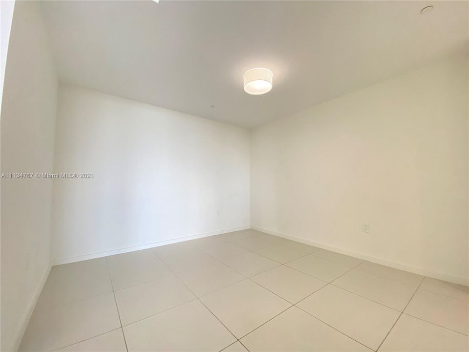 Recientemente alquilado: $4,200 (3 camas, 2 baños, 1557 Pies cuadrados)