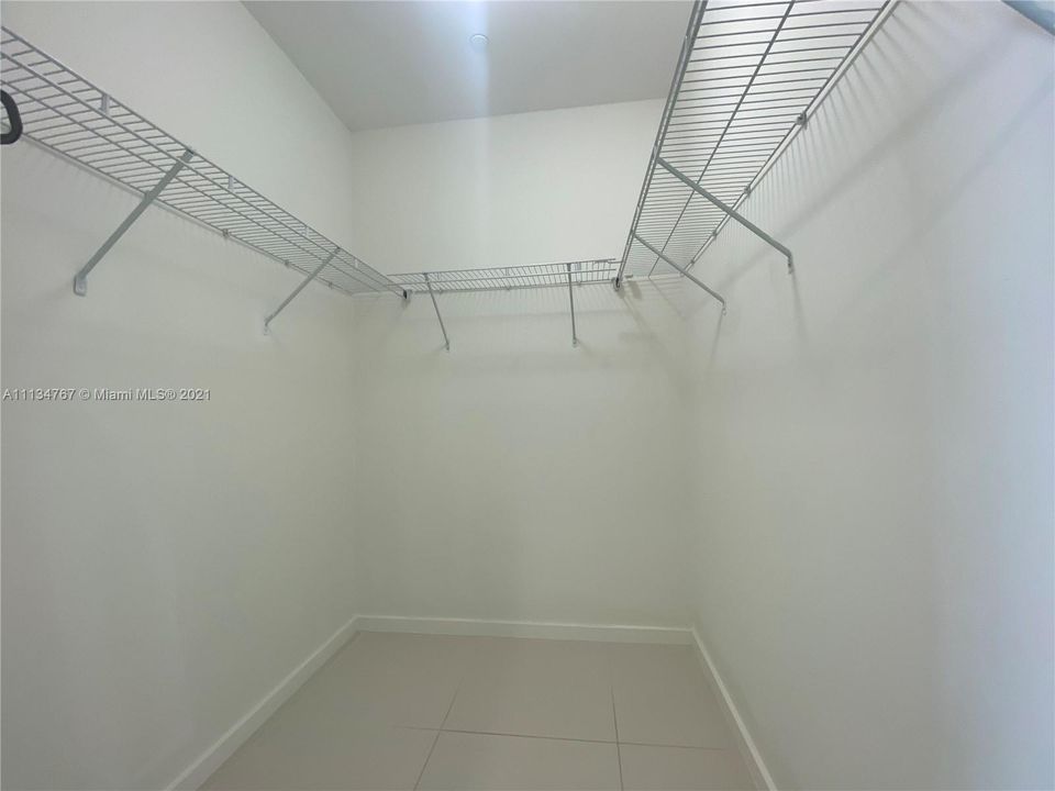 Recientemente alquilado: $4,200 (3 camas, 2 baños, 1557 Pies cuadrados)