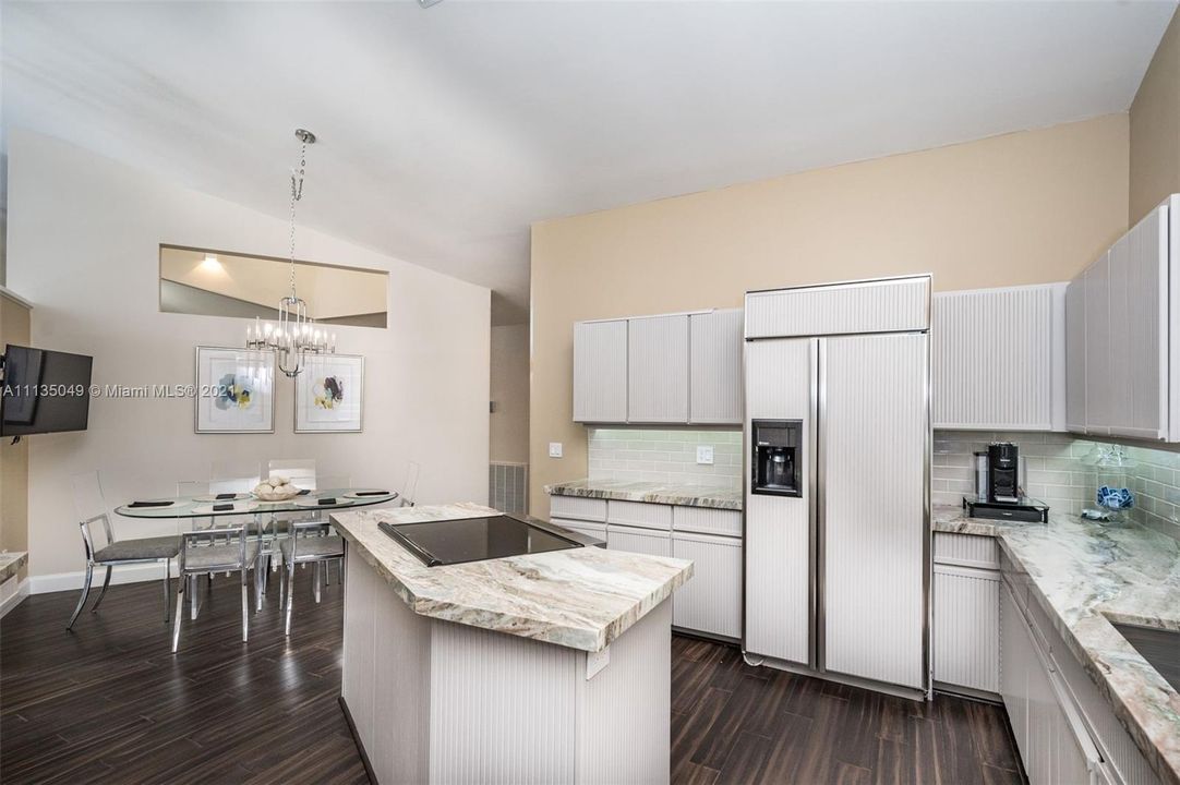 Recently Sold: $749,000 (3 beds, 2 baths, 2581 Square Feet)