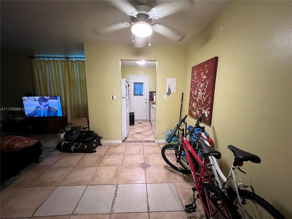 Recently Sold: $290,000 (1 beds, 1 baths, 600 Square Feet)