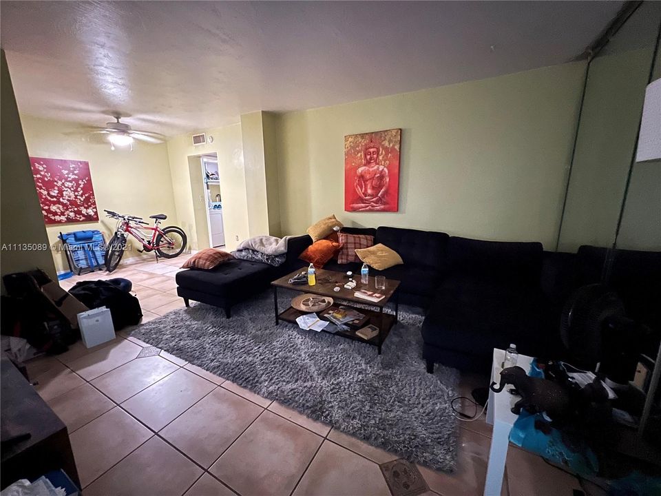 Recently Sold: $290,000 (1 beds, 1 baths, 600 Square Feet)