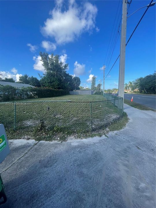 Recently Sold: $125,000 (6,085 sqft)