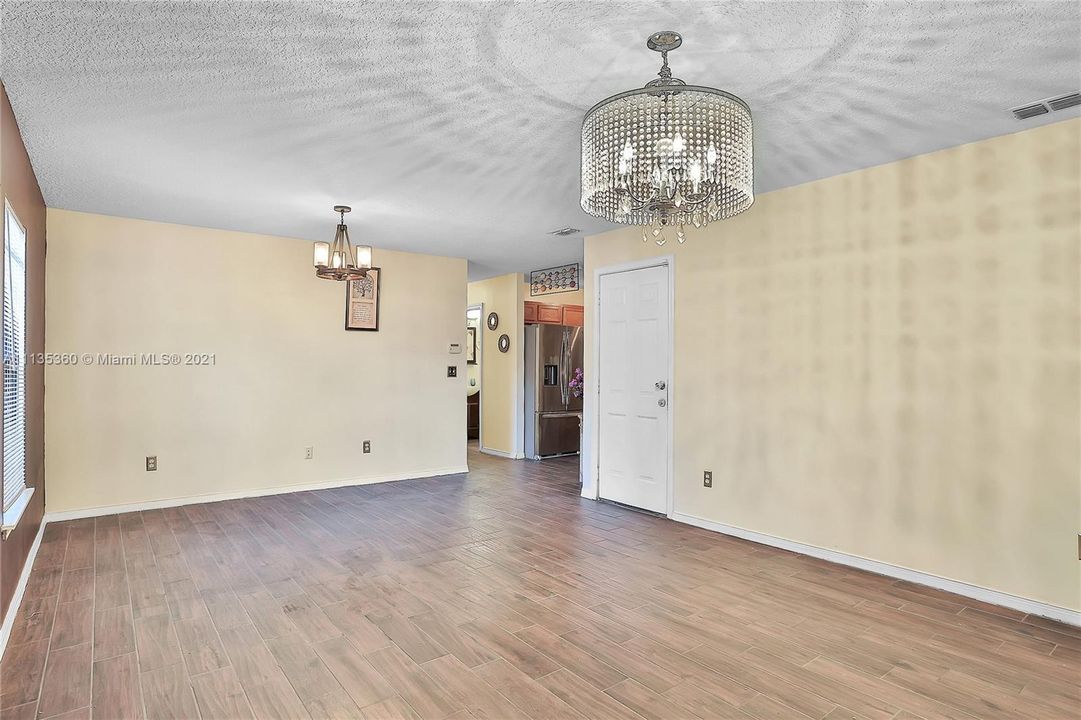 Недавно продано: $165,000 (3 спален, 2 ванн, 0 Квадратных фут)