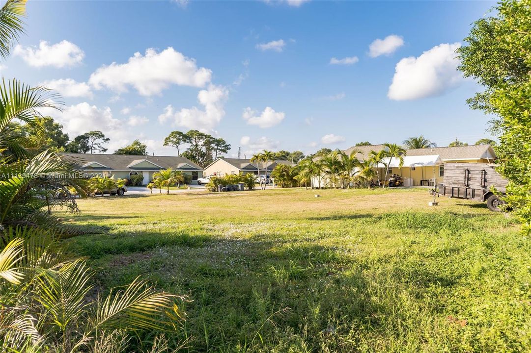Recently Sold: $298,000 (3 beds, 2 baths, 1120 Square Feet)