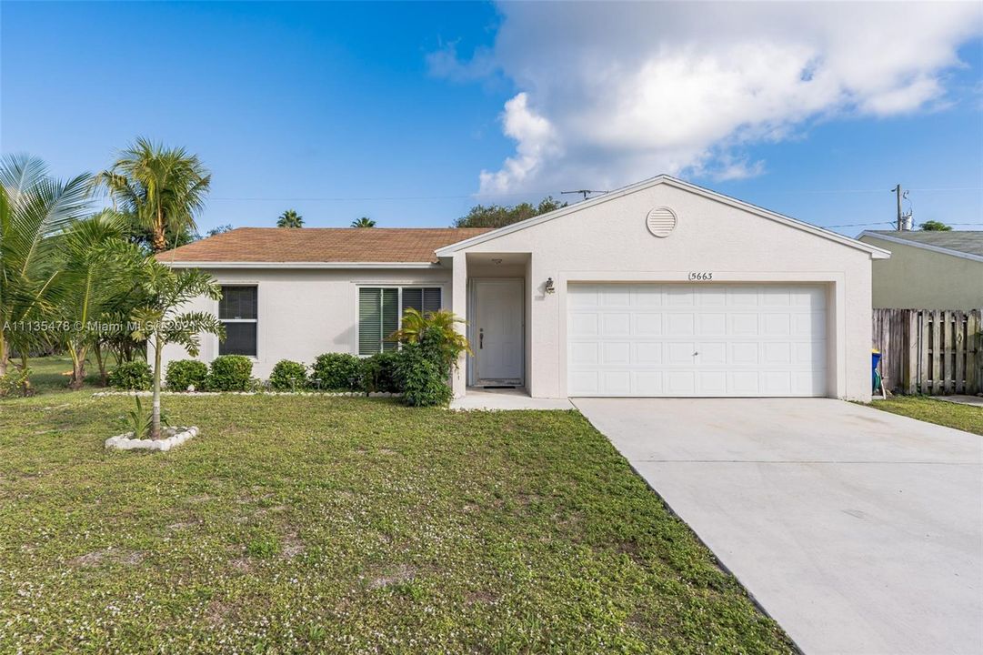 Recently Sold: $298,000 (3 beds, 2 baths, 1120 Square Feet)