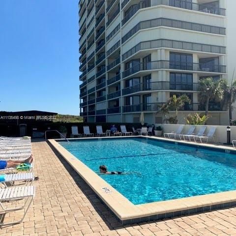 Recently Sold: $427,000 (2 beds, 2 baths, 1224 Square Feet)