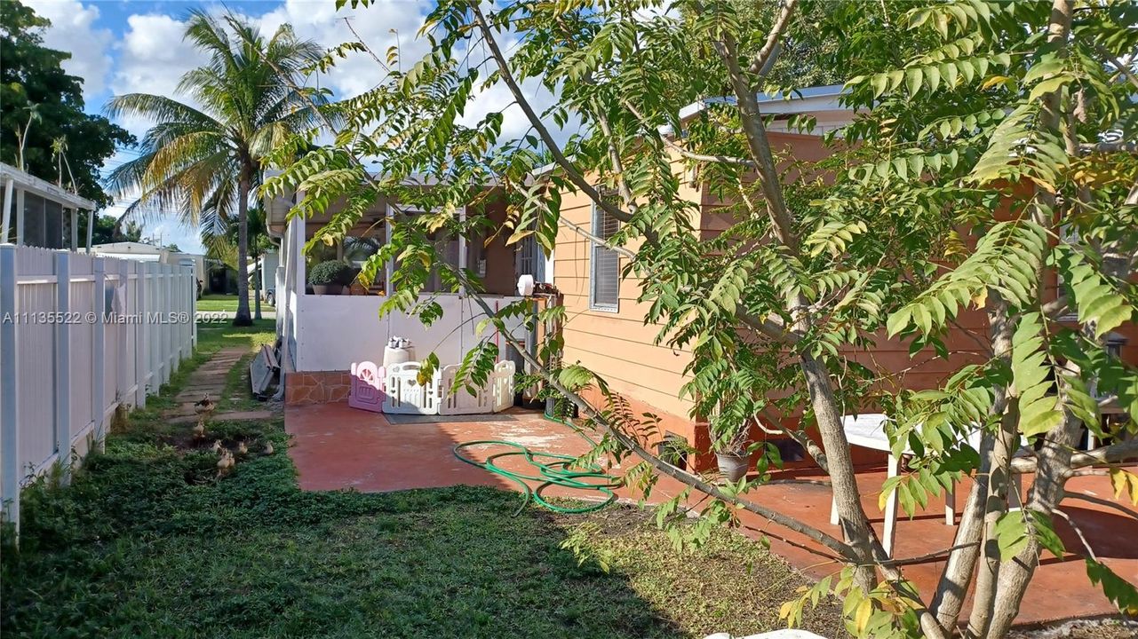 Vendido Recientemente: $225,000 (3 camas, 2 baños, 1440 Pies cuadrados)