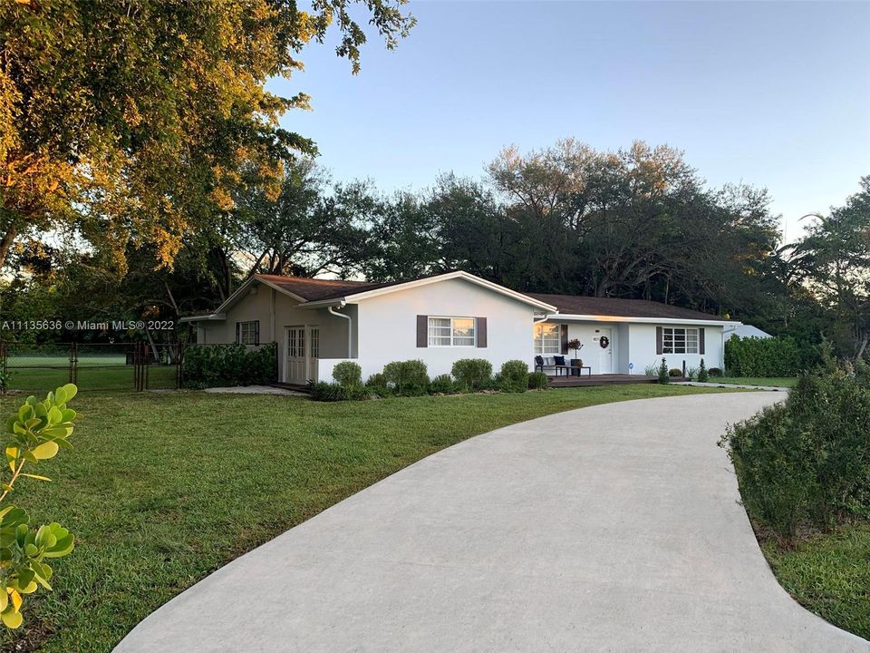 Recently Sold: $1,478,000 (4 beds, 3 baths, 2252 Square Feet)