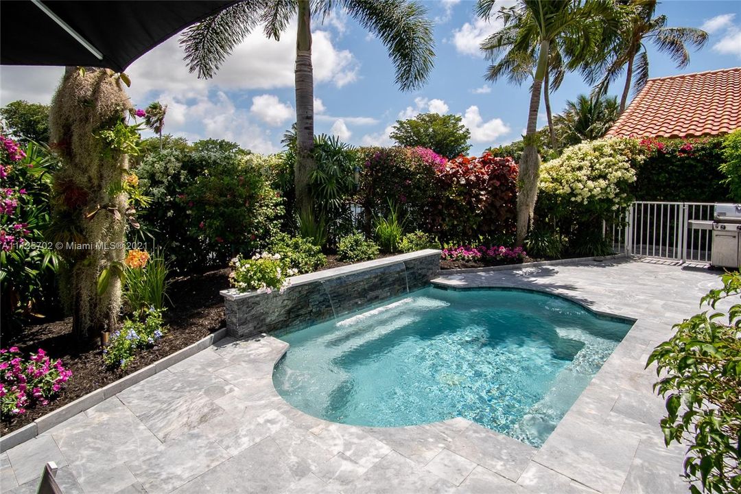 Недавно продано: $650,000 (3 спален, 2 ванн, 2268 Квадратных фут)