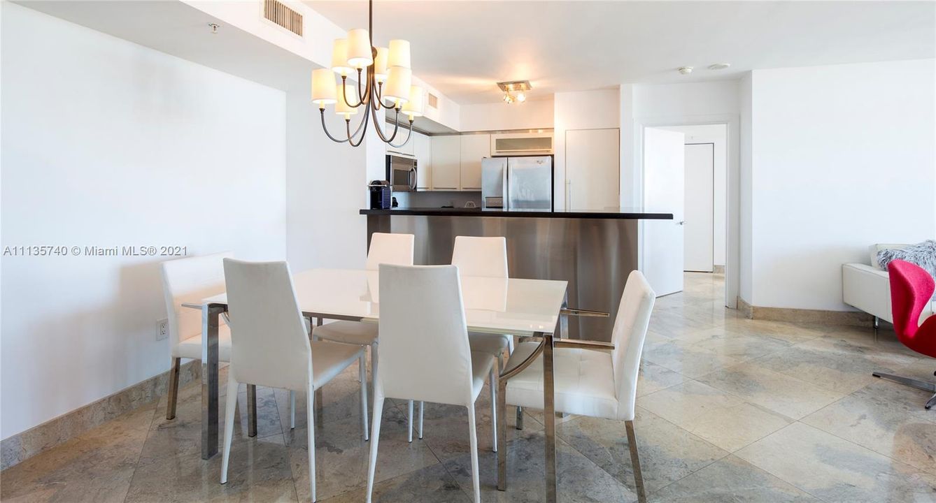 Recently Sold: $845,000 (2 beds, 2 baths, 1080 Square Feet)