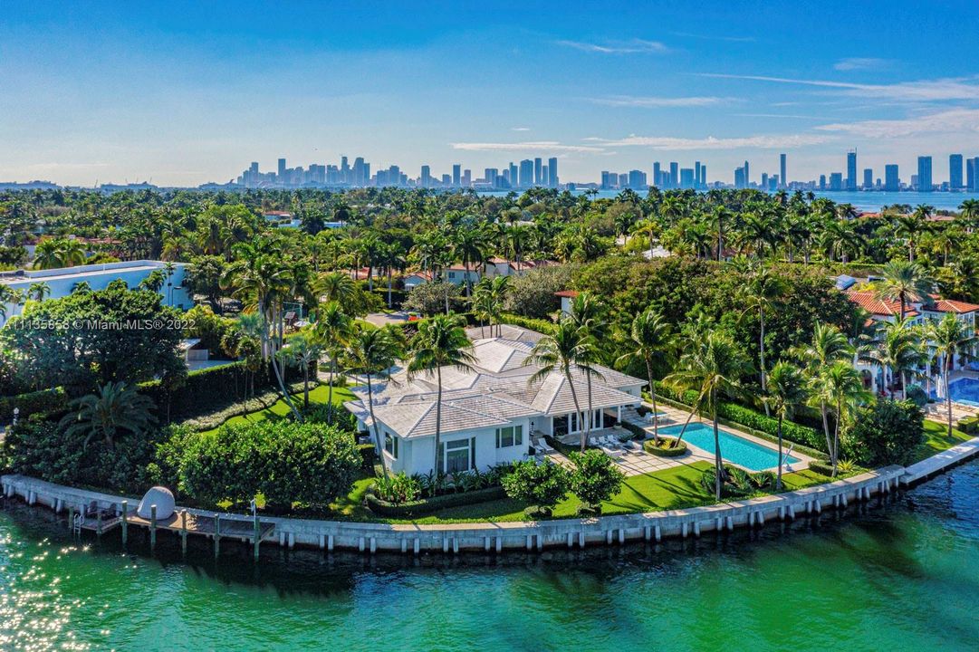 Recently Sold: $21,500,000 (5 beds, 5 baths, 6096 Square Feet)