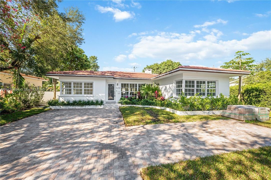 Recently Sold: $1,250,000 (4 beds, 4 baths, 2452 Square Feet)