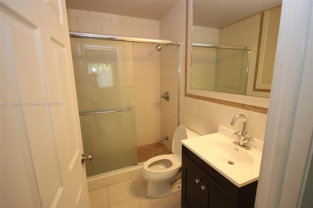 最近租的: $1,800 (2 贝兹, 2 浴室, 1202 平方英尺)