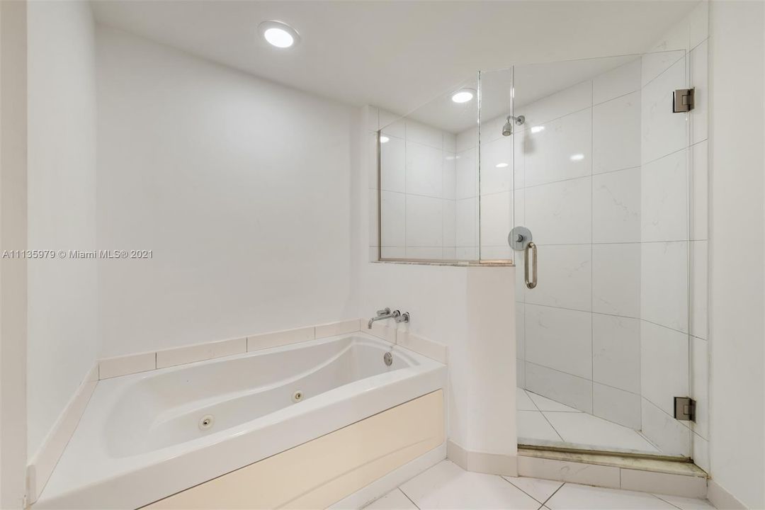 Недавно арендовано: $4,350 (2 спален, 2 ванн, 1200 Квадратных фут)