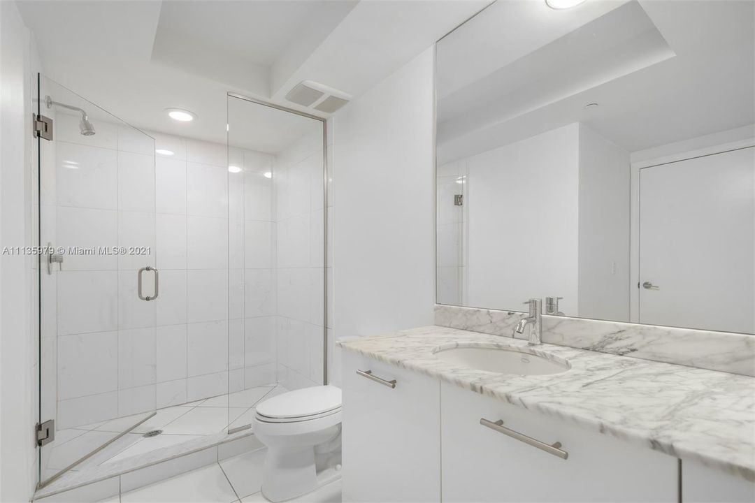 Недавно арендовано: $4,350 (2 спален, 2 ванн, 1200 Квадратных фут)