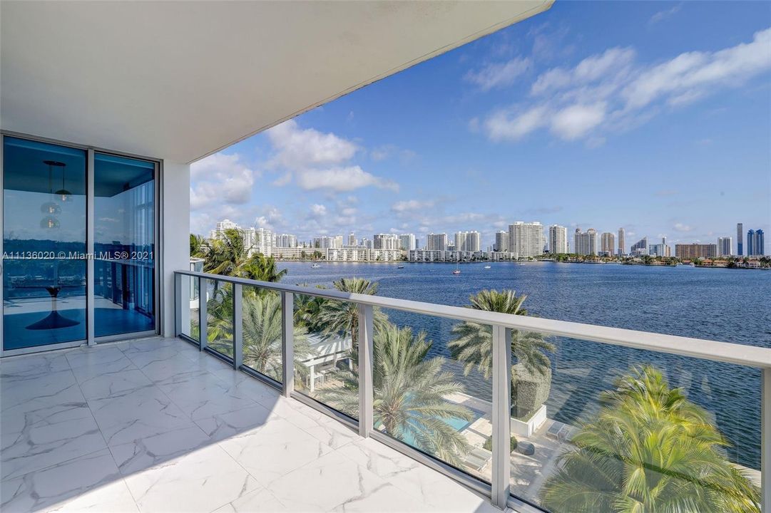 Recently Sold: $1,675,000 (3 beds, 3 baths, 2219 Square Feet)