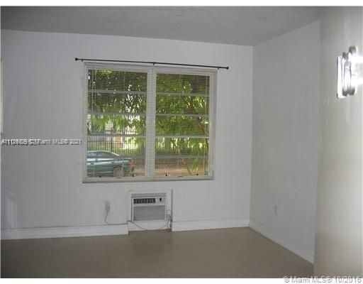 Recently Rented: $1,300 (0 beds, 1 baths, 462 Square Feet)