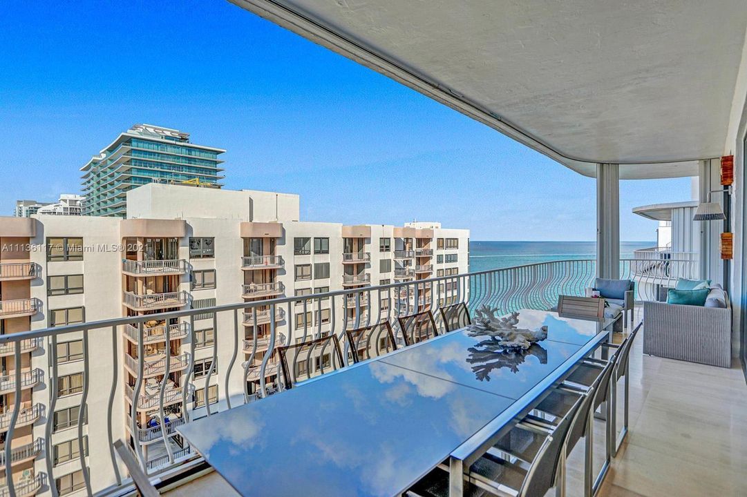 Recently Sold: $3,495,000 (2 beds, 4 baths, 2525 Square Feet)