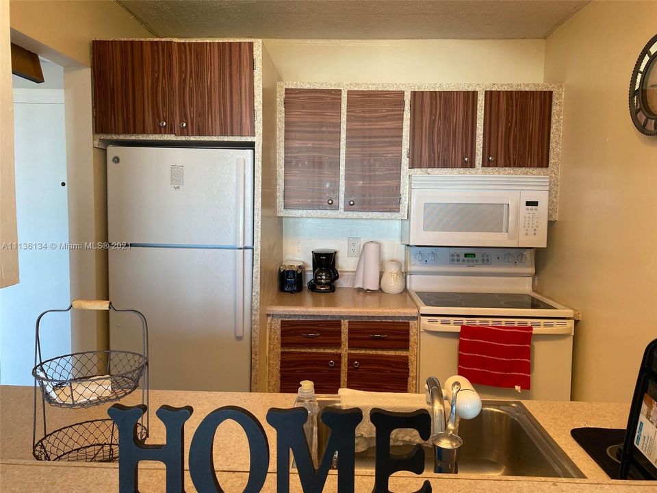 Recently Rented: $1,400 (1 beds, 1 baths, 630 Square Feet)