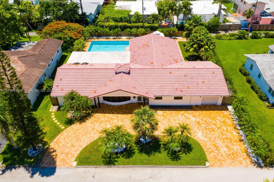 Recently Sold: $1,890,000 (7 beds, 5 baths, 3990 Square Feet)