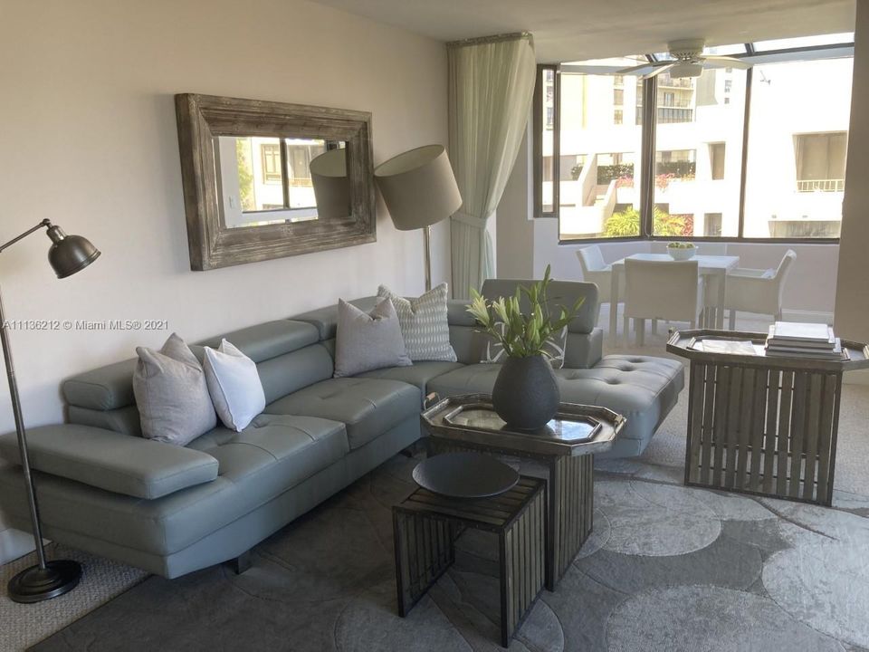 Recently Sold: $1,200,000 (2 beds, 2 baths, 1790 Square Feet)